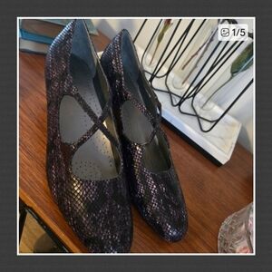 Nwt Trotters Purple And Black Snakeskin Shoes Size 11 Narrow